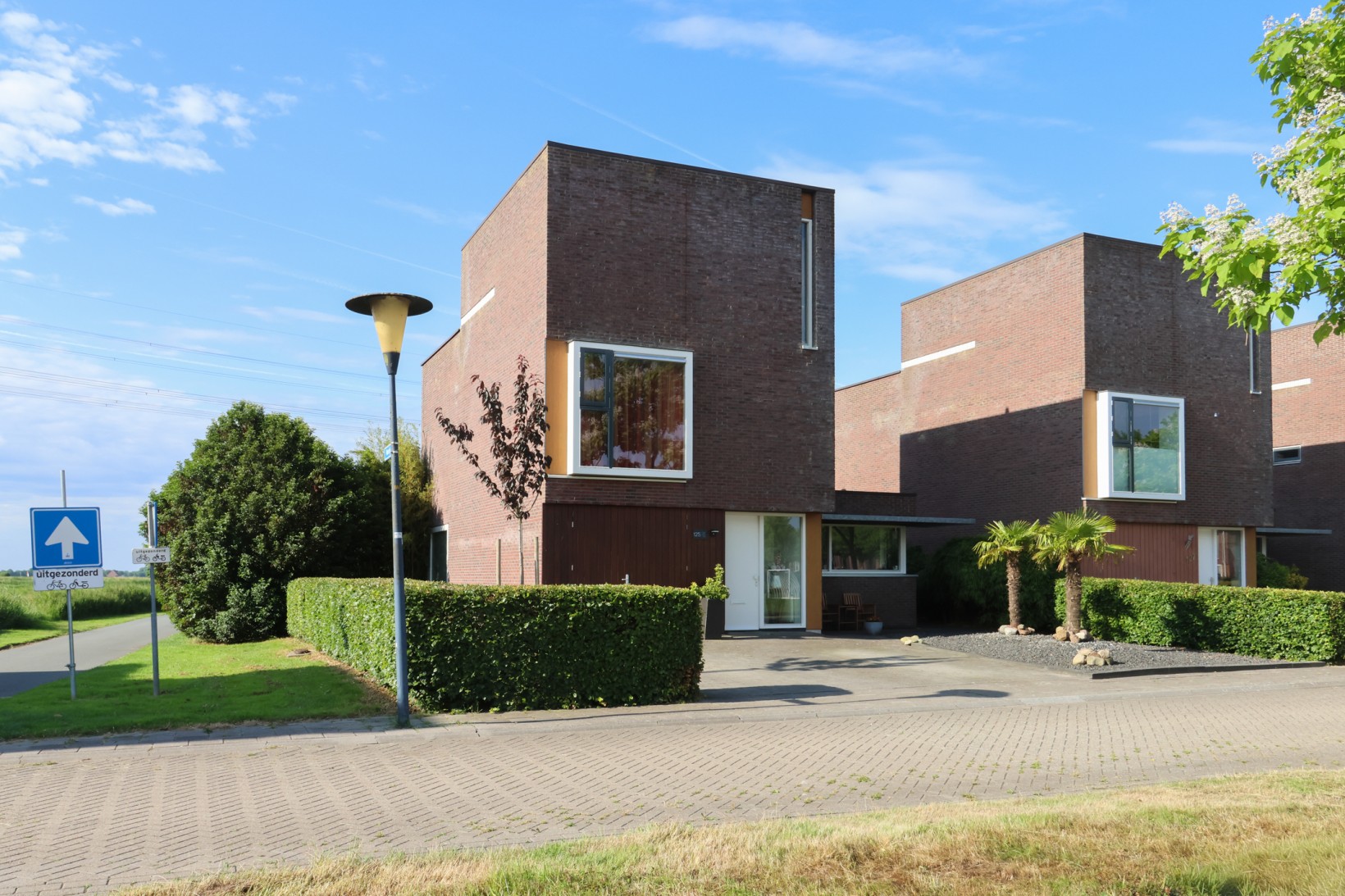 Vrijstaande woning te koop: Suder Stienplaat 125, Leeuwarden