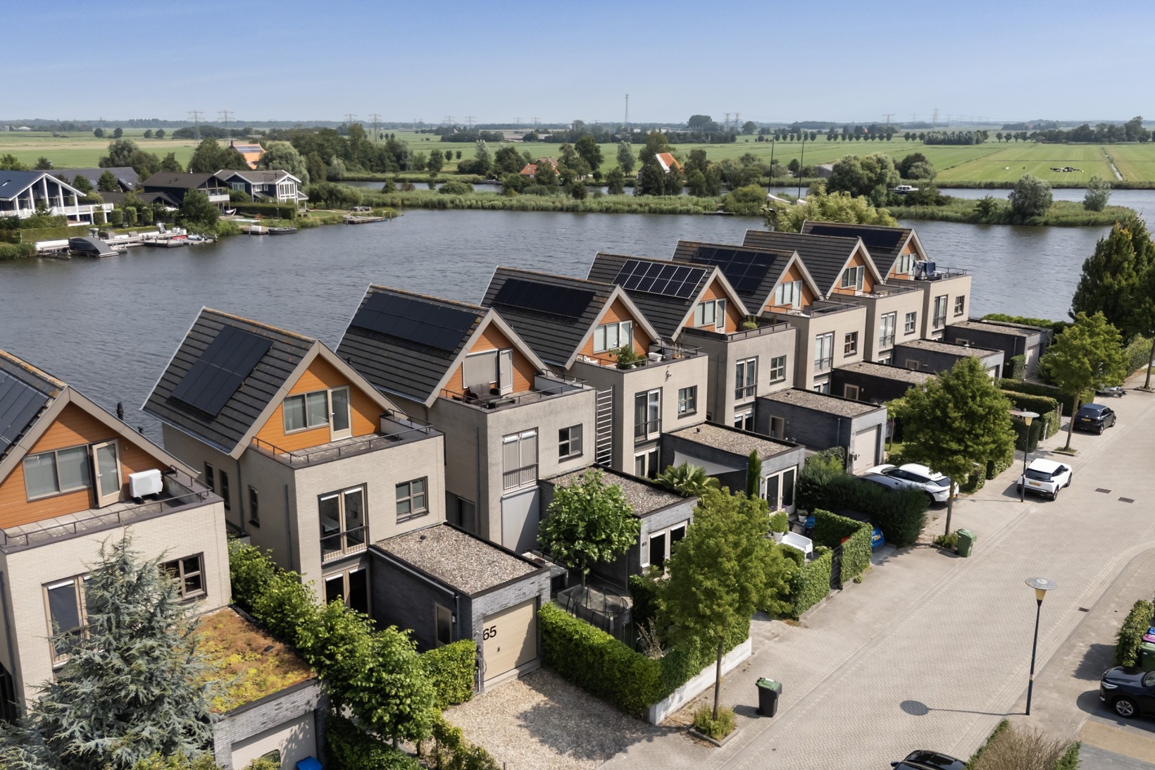 Vrijstaande woning te koop: Braksân 65, Leeuwarden