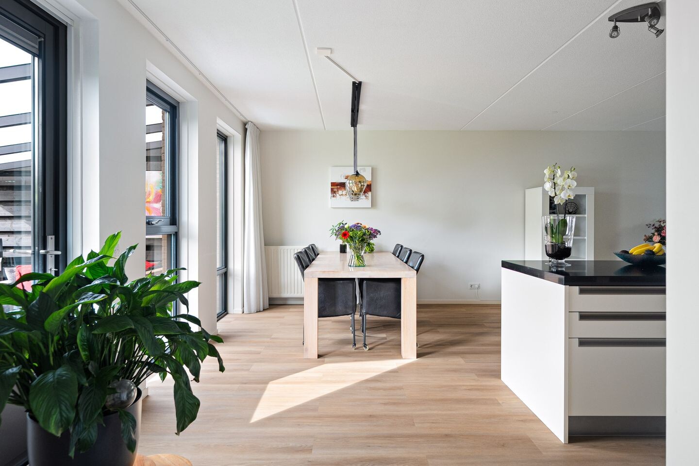 Twee-onder-één-kap te koop: Frouwesân 42, Leeuwarden