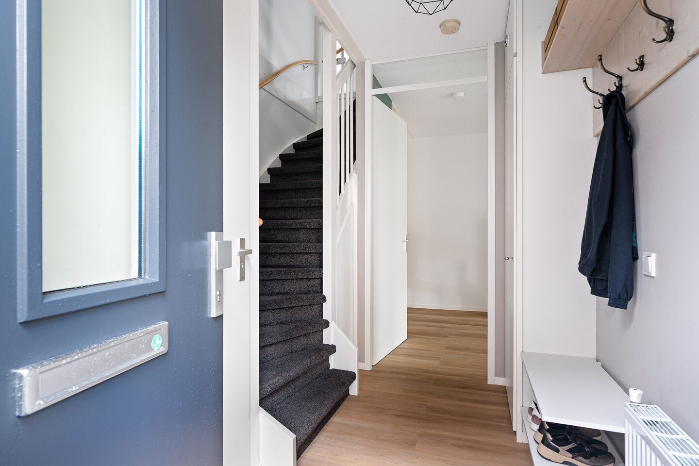 Twee-onder-één-kap te koop: Frouwesân 42, Leeuwarden
