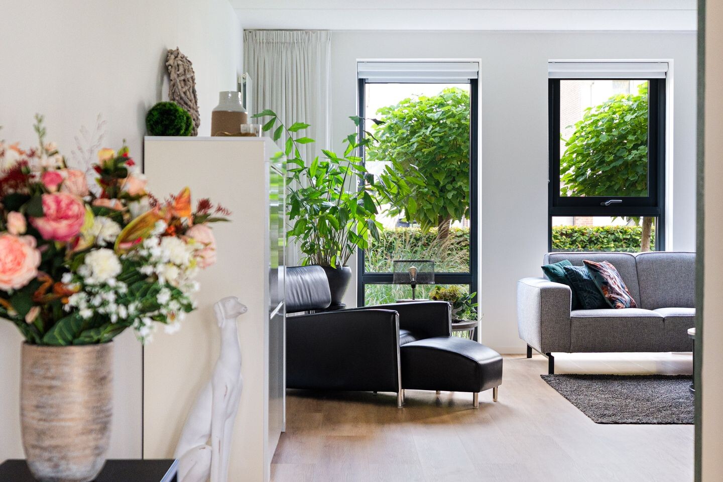 Twee-onder-één-kap te koop: Frouwesân 42, Leeuwarden
