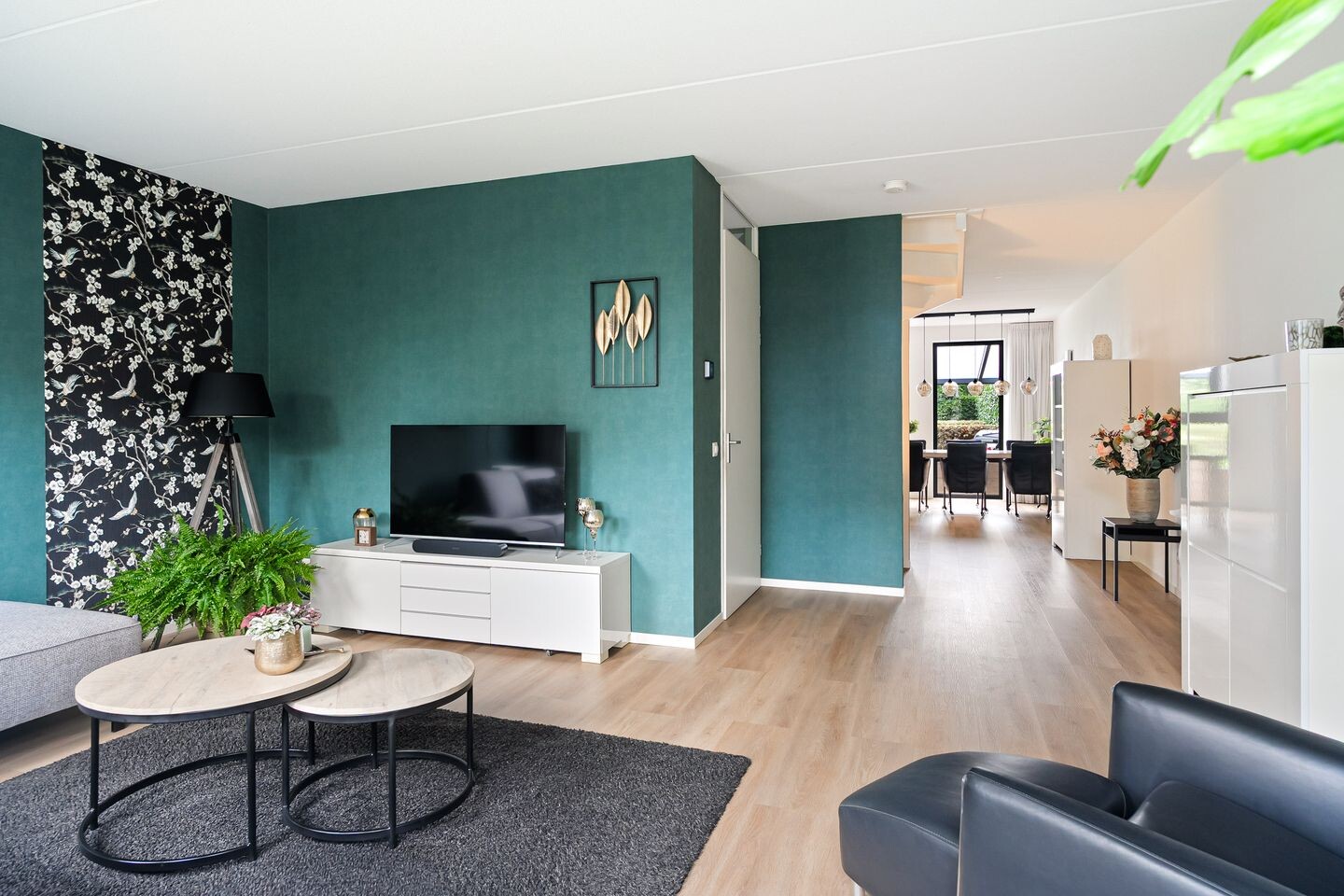 Twee-onder-één-kap te koop: Frouwesân 42, Leeuwarden