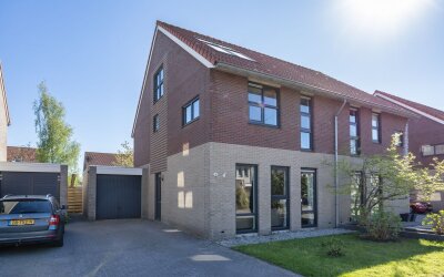Frouwesân 50