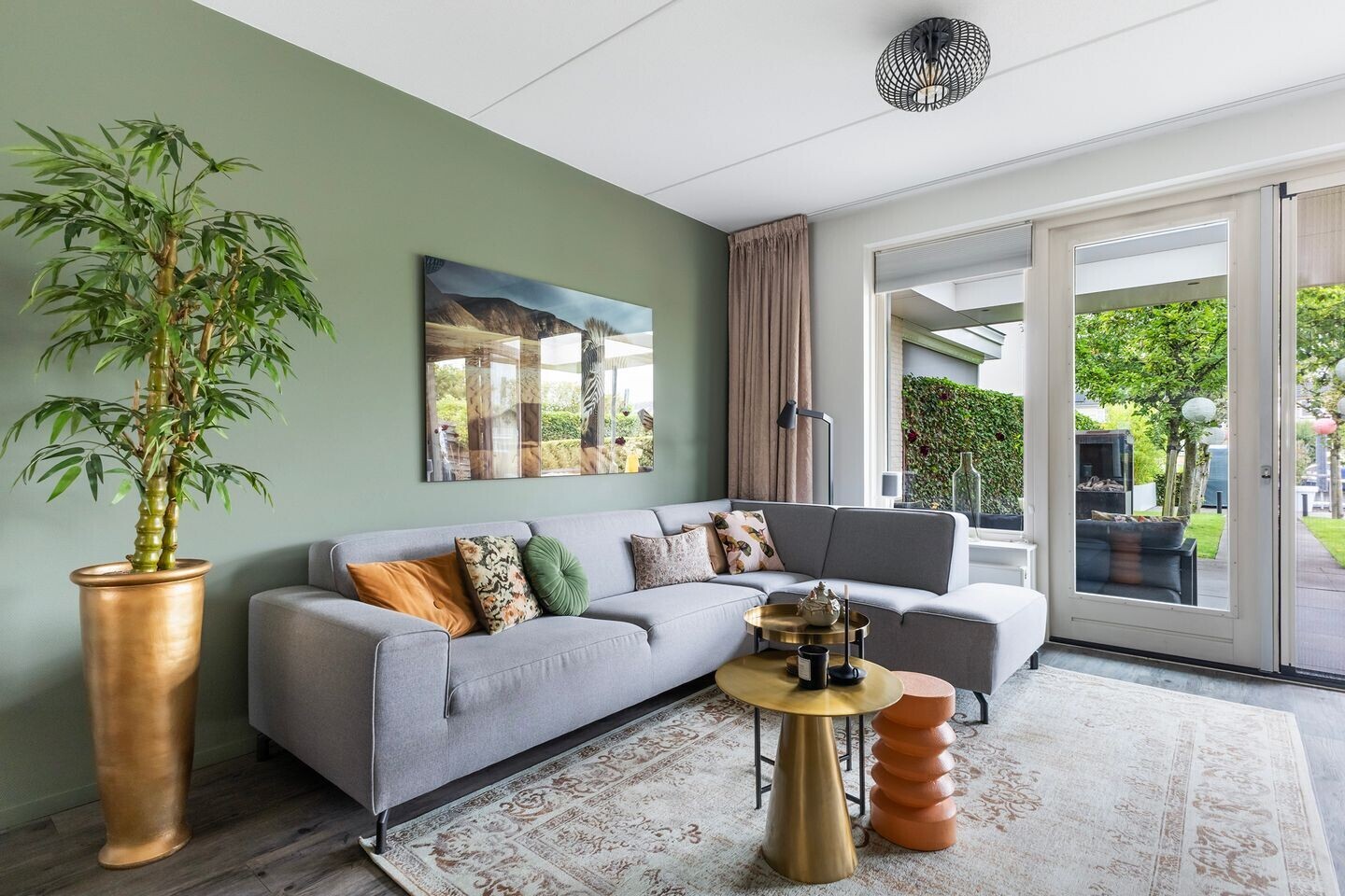 Twee-onder-één-kap te koop: Frouwesân 71, Leeuwarden