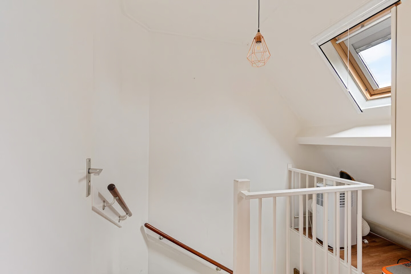 Tussenwoning te koop: de Heareburch 4, Jirnsum