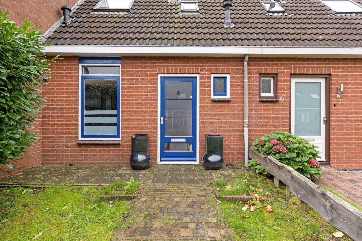 Tussenwoning te koop: de Heareburch 4, Jirnsum