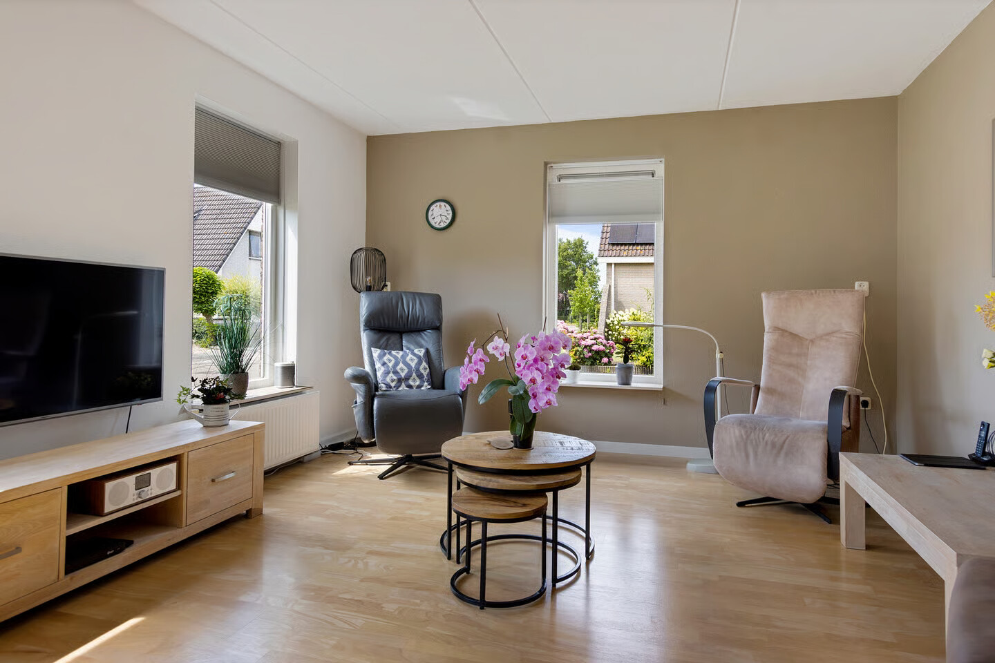 Vrijstaande woning te koop: De Jister 4, Mantgum