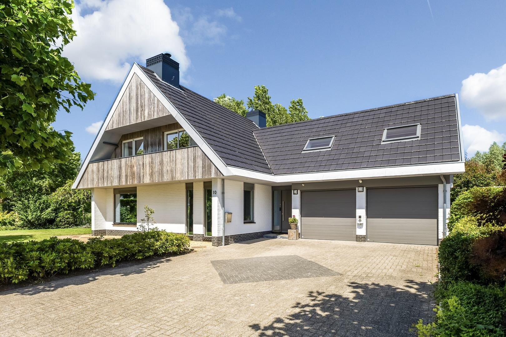 Vrijstaande woning te koop: Osingasingel 10, Dronryp