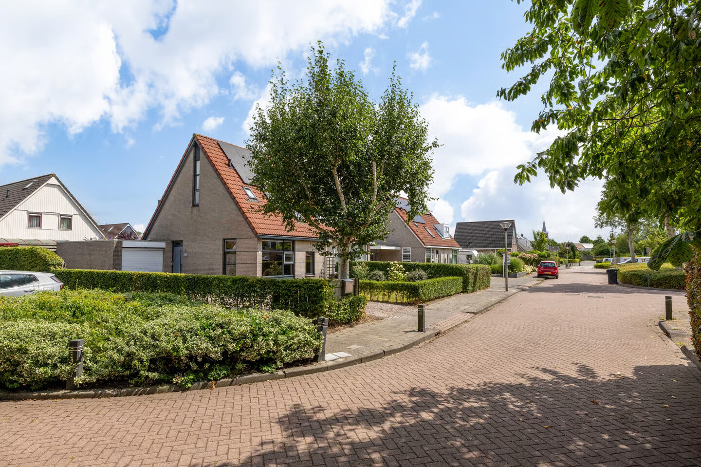 Twee-onder-één-kap te koop: De Swingel 16, Menaam