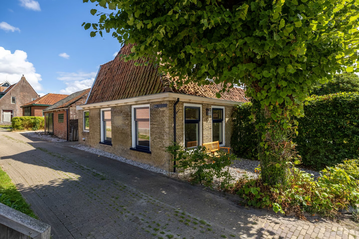 Hoekwoning te koop: Frânskeleane 9, Bitgum