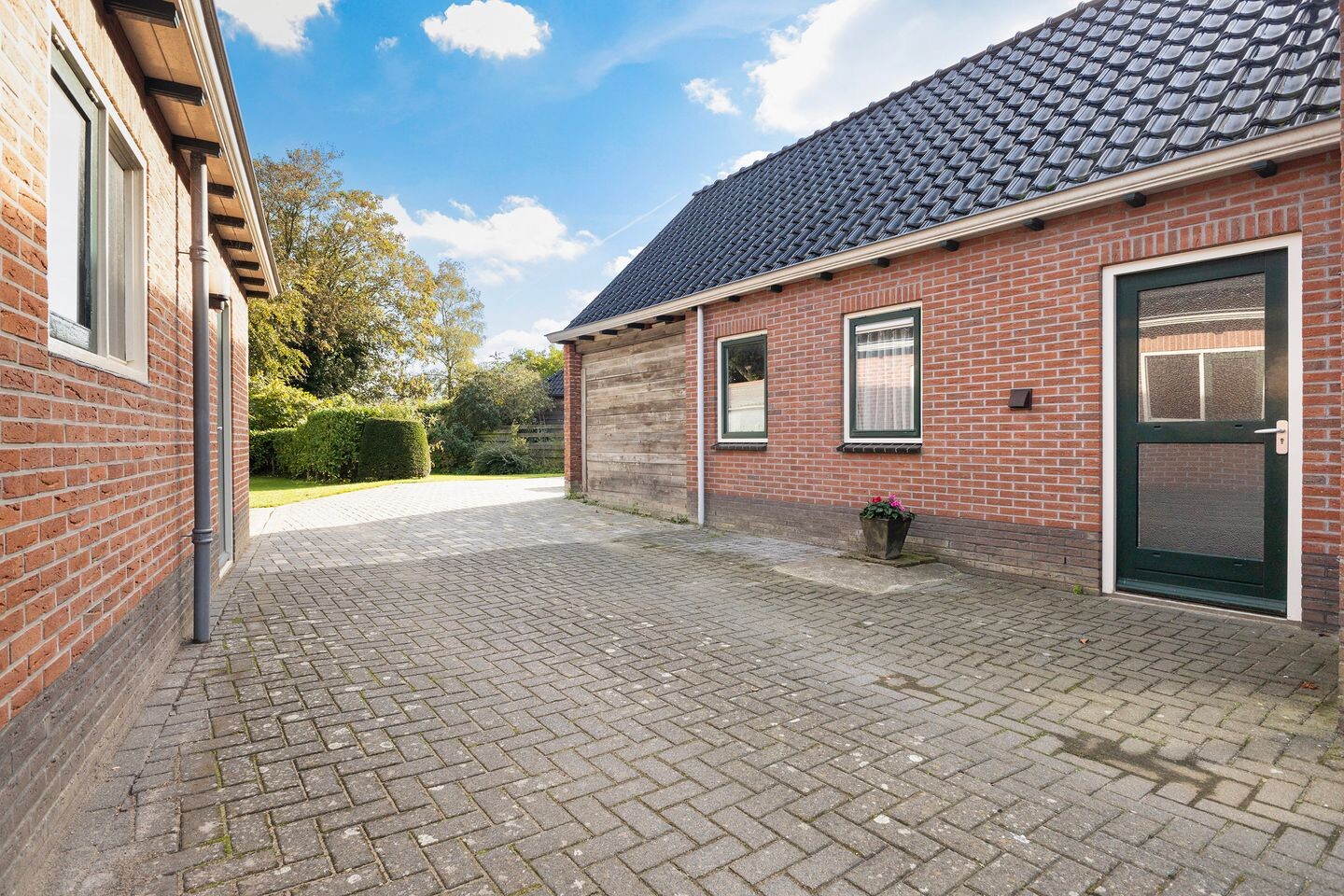 Hoekwoning te koop: Hegebuorren 6, Stiens