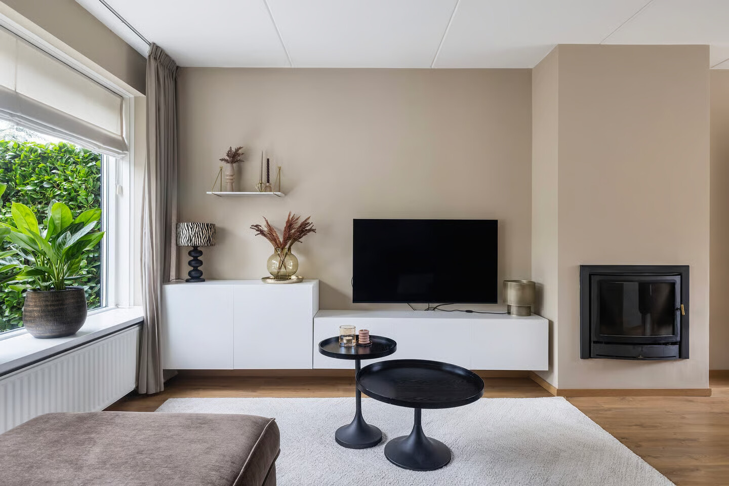 Tussenwoning te koop: Canterstins 33, Stiens