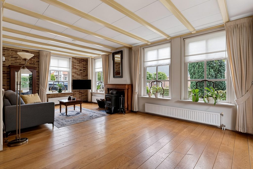Vrijstaande woning te koop: Rinia van Nautaweg 35A, Gytsjerk
