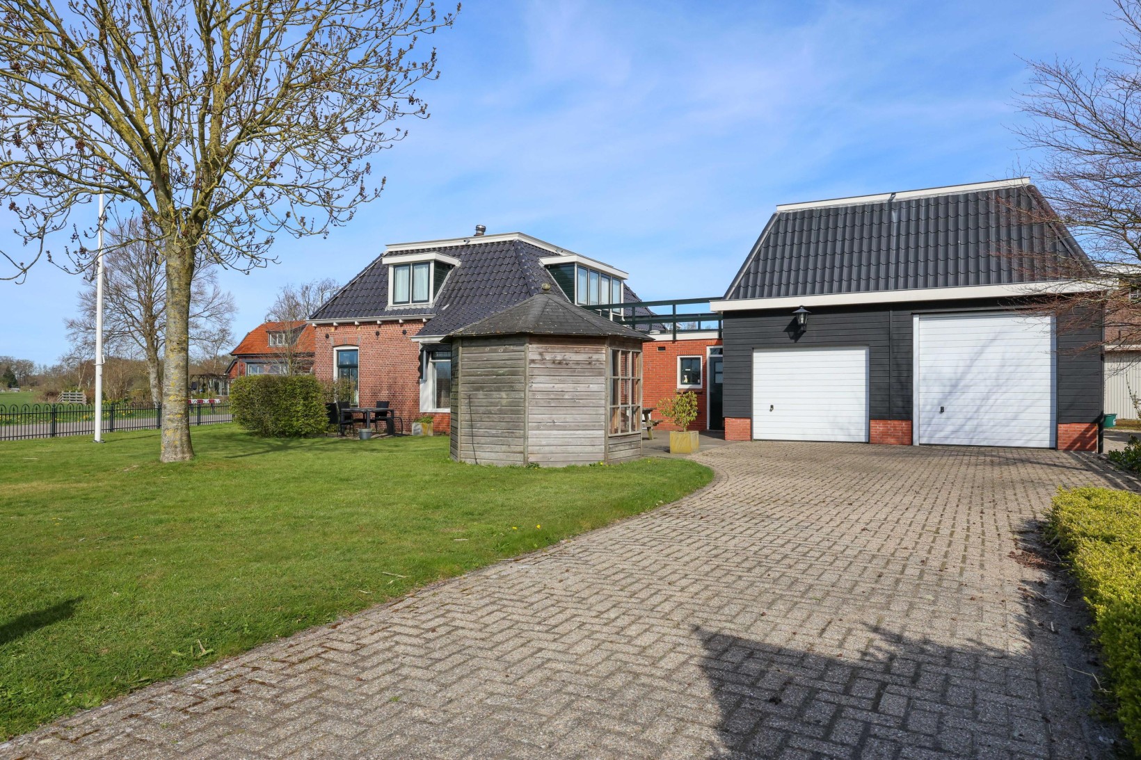 Vrijstaande woning te koop: Rinia van Nautaweg 6, Gytsjerk