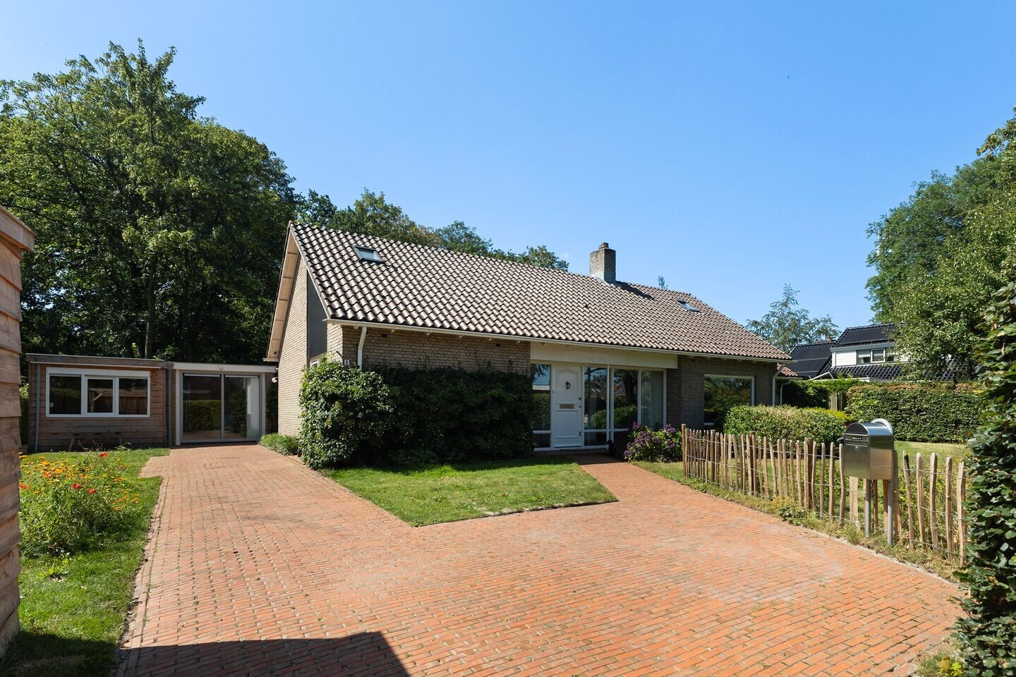 Vrijstaande woning te koop: Heemstrasingel 6, Oentsjerk