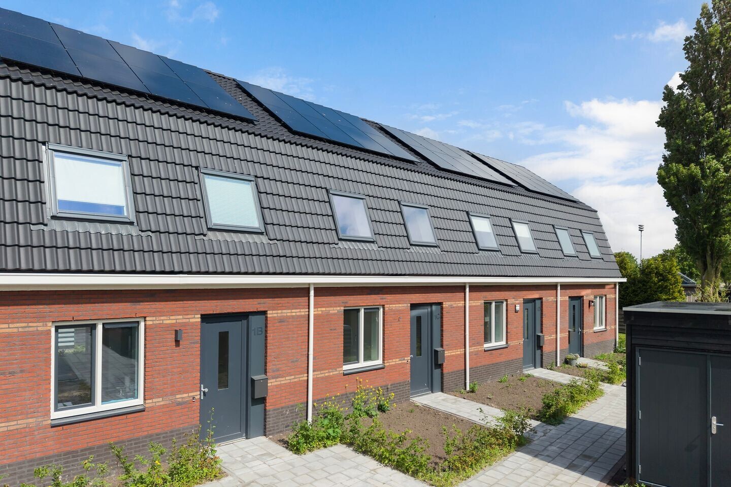 Tussenwoning te koop: Sinnebuorren 1C, Marrum