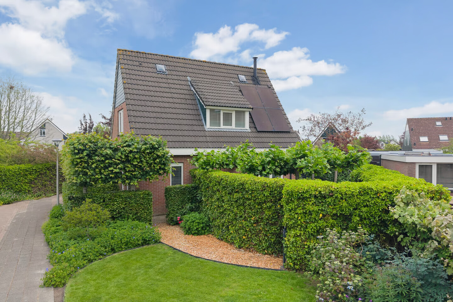 Vrijstaande woning te koop: De Tsjotter 9, Hallum