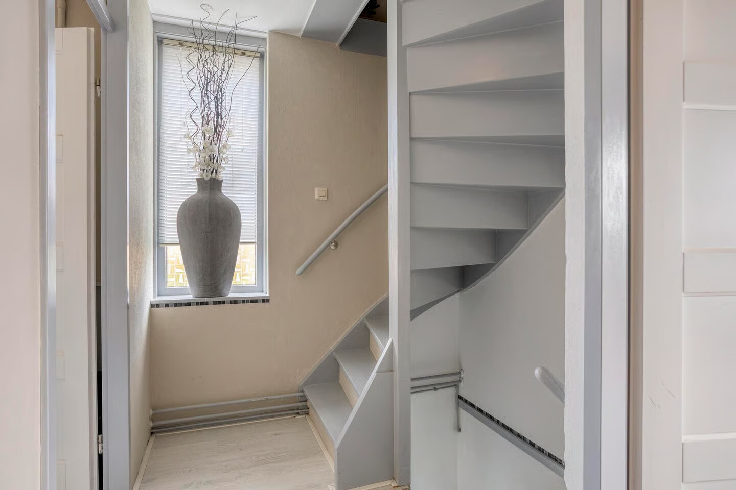 Twee-onder-één-kap te koop: Westfrisestraat 14, St.-Annaparochie