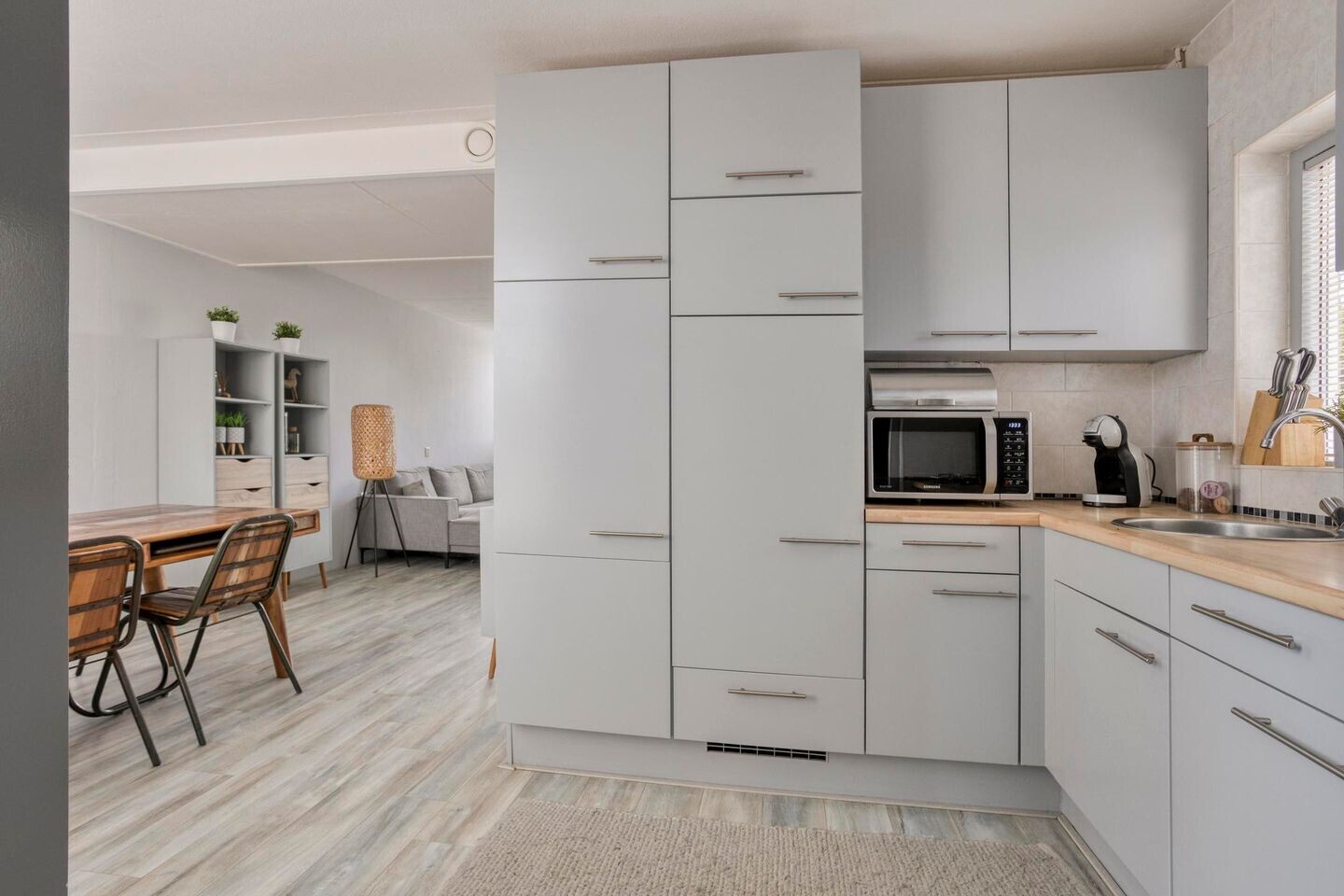 Twee-onder-één-kap te koop: Westfrisestraat 14, St.-Annaparochie