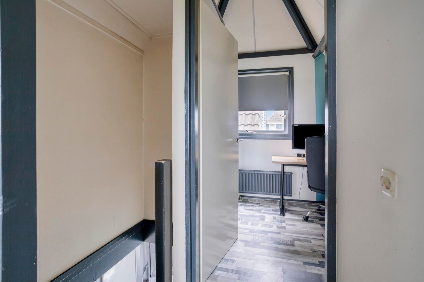 Twee-onder-één-kap te koop: Westfrisestraat 14, St.-Annaparochie