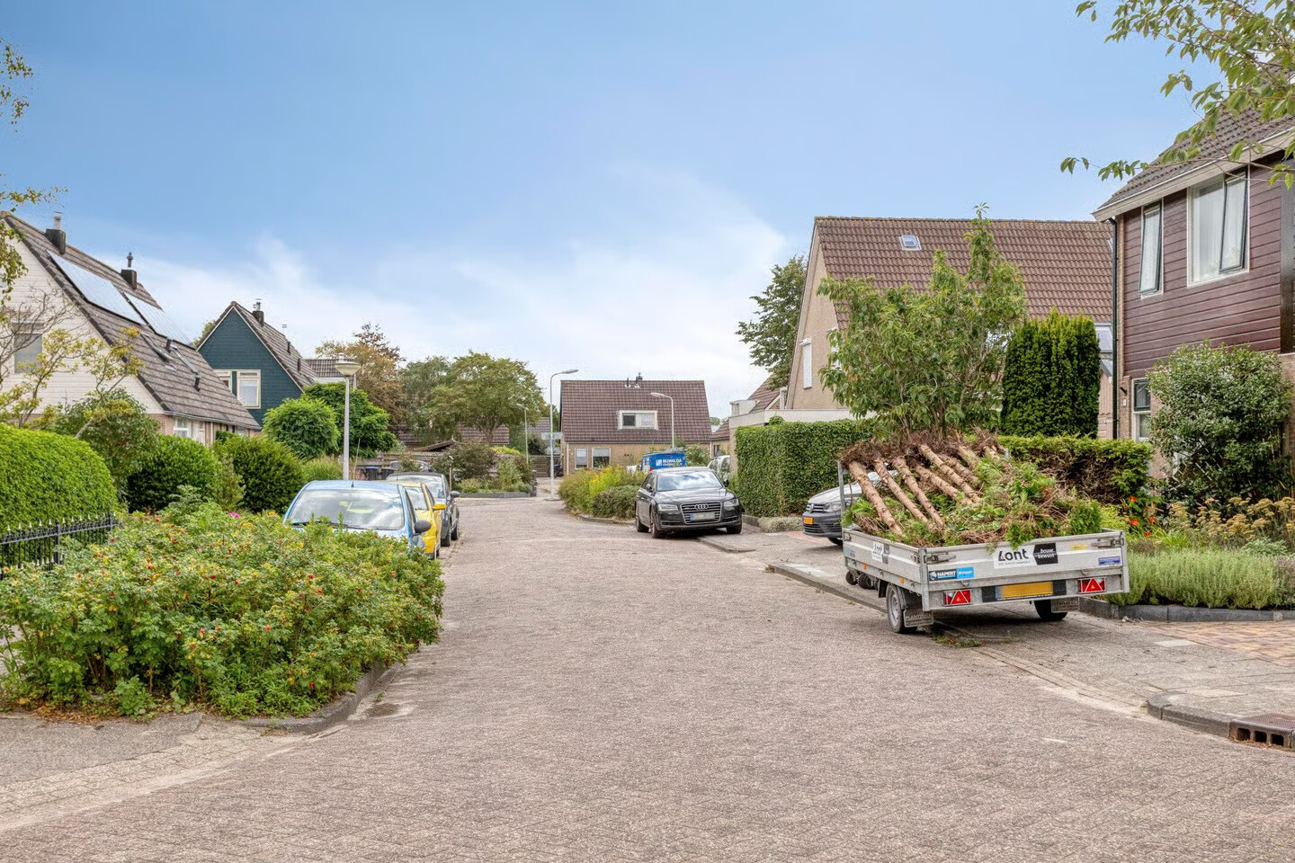 Twee-onder-één-kap te koop: Westfrisestraat 14, St.-Annaparochie