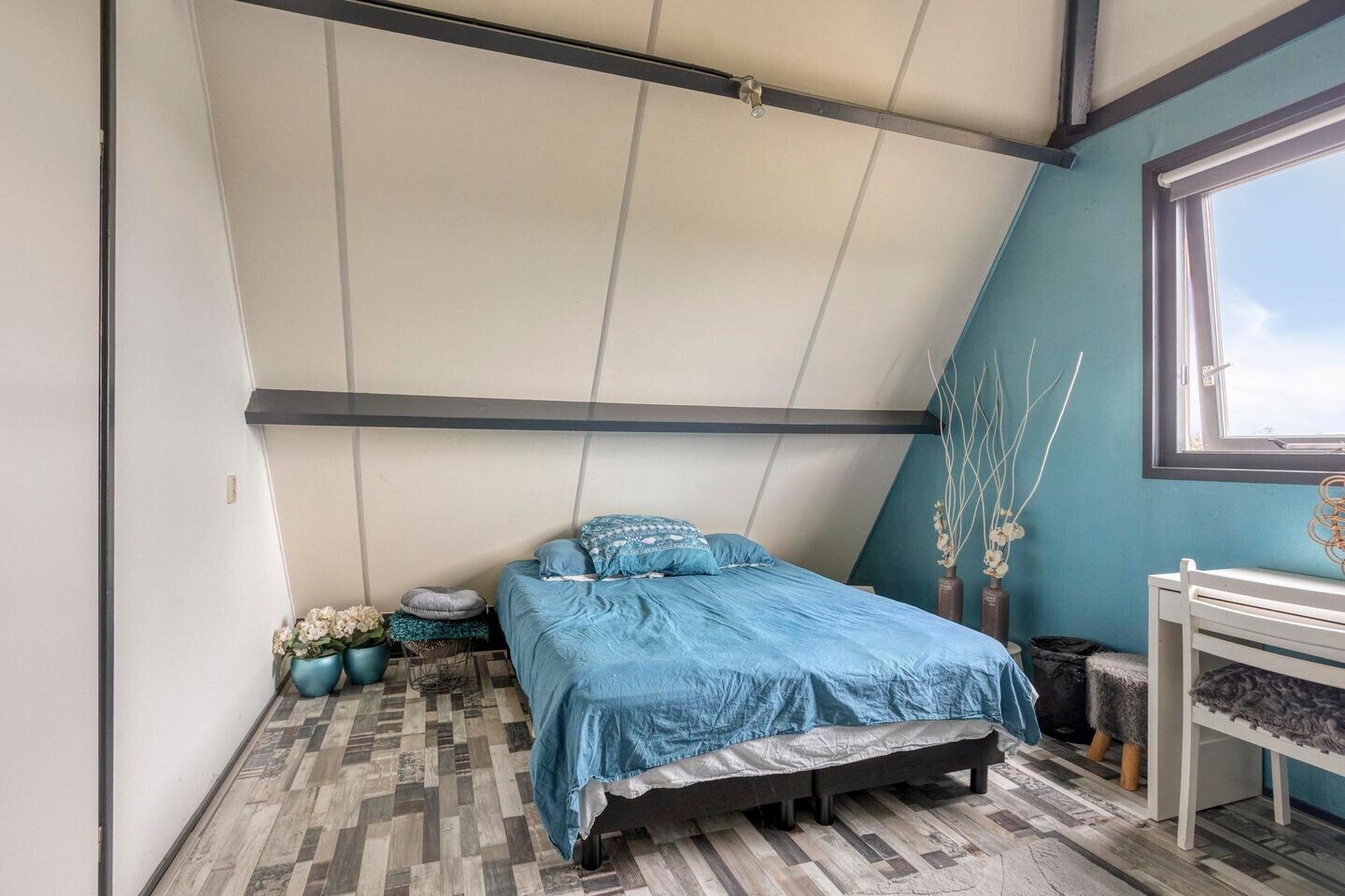 Twee-onder-één-kap te koop: Westfrisestraat 14, St.-Annaparochie