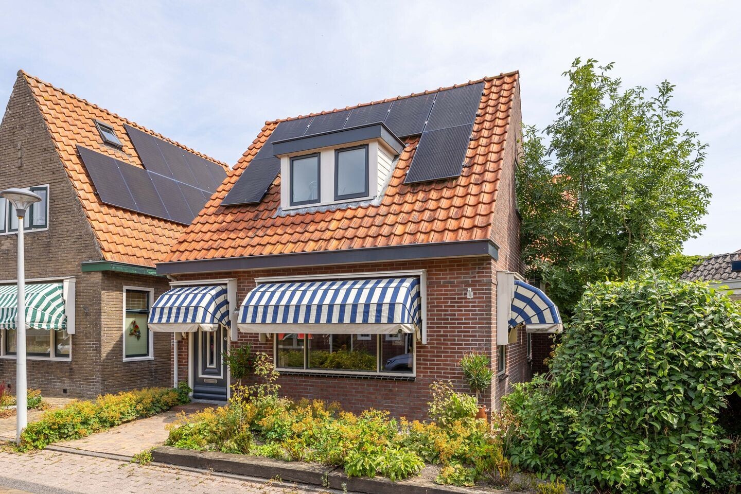 Vrijstaande woning te koop: Altoenaestraat 6, St.-Annaparochie