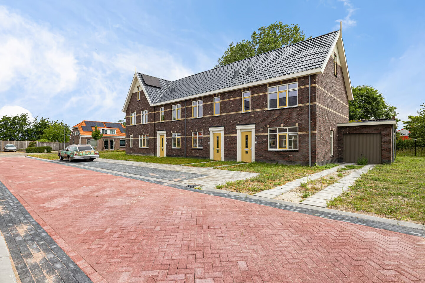Hoekwoning te koop: van Wijngaardenstraat 78, St.-Jacobiparochie