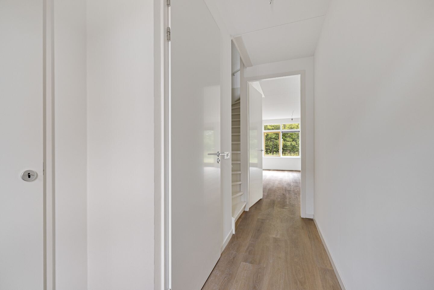 Hoekwoning te koop: van Wijngaardenstraat 78, St.-Jacobiparochie