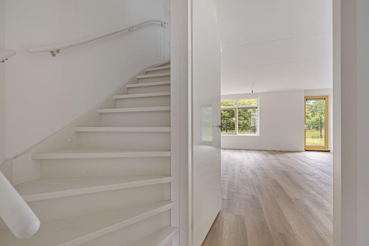 Hoekwoning te koop: van Wijngaardenstraat 78, St.-Jacobiparochie