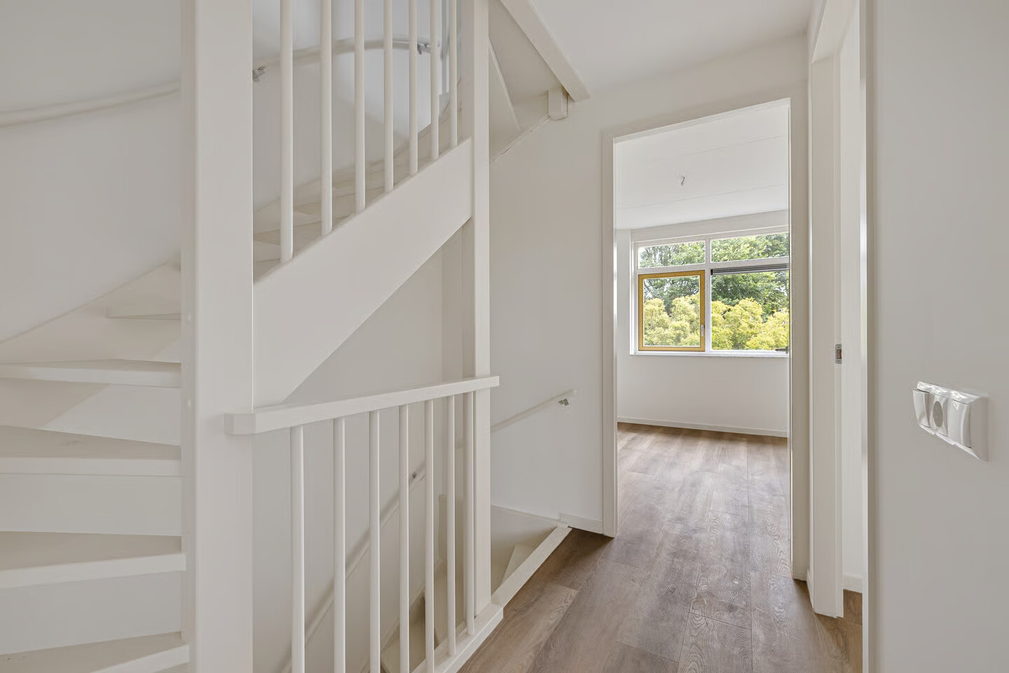 Hoekwoning te koop: van Wijngaardenstraat 78, St.-Jacobiparochie