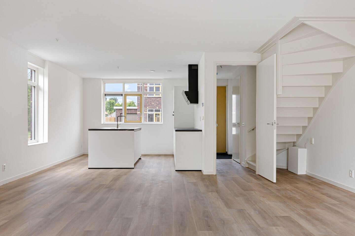 Hoekwoning te koop: van Wijngaardenstraat 78, St.-Jacobiparochie