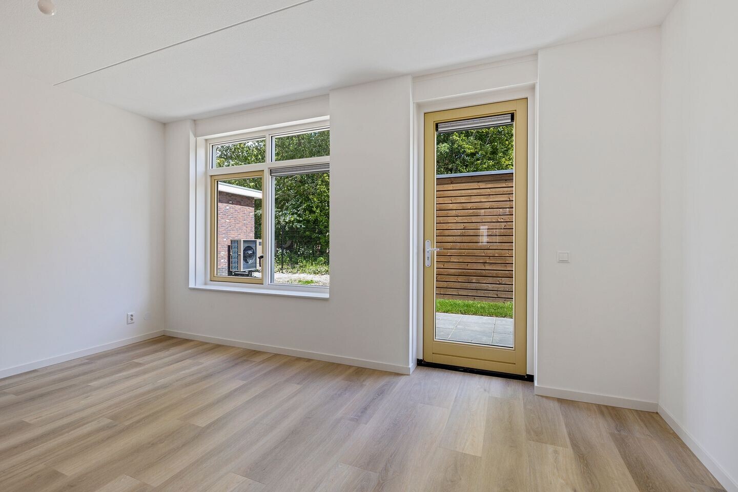 Woning te koop: van Wijngaardenstraat 82, St.-Jacobiparochie