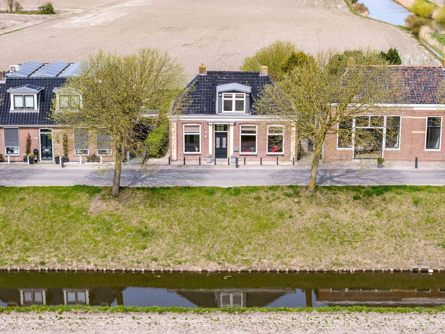 Vrijstaande woning te koop: Oudebildtdijk 666, St.-Jacobiparochie