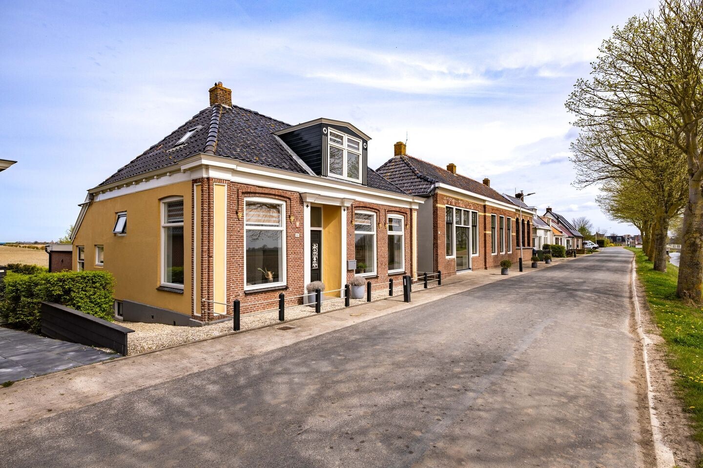 Vrijstaande woning te koop: Oudebildtdijk 666, St.-Jacobiparochie