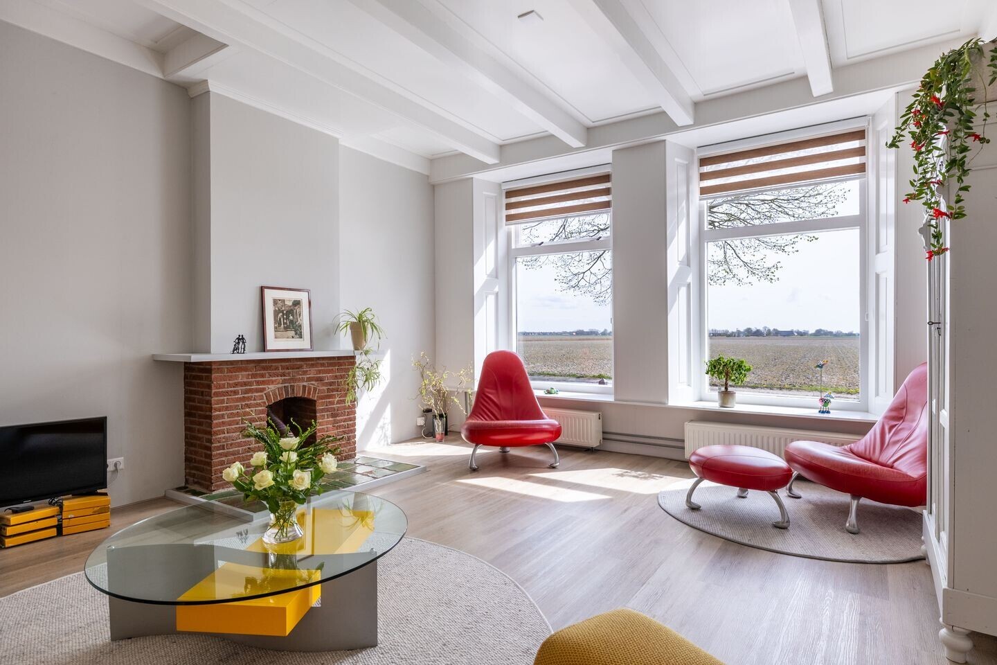 Vrijstaande woning te koop: Oudebildtdijk 666, St.-Jacobiparochie
