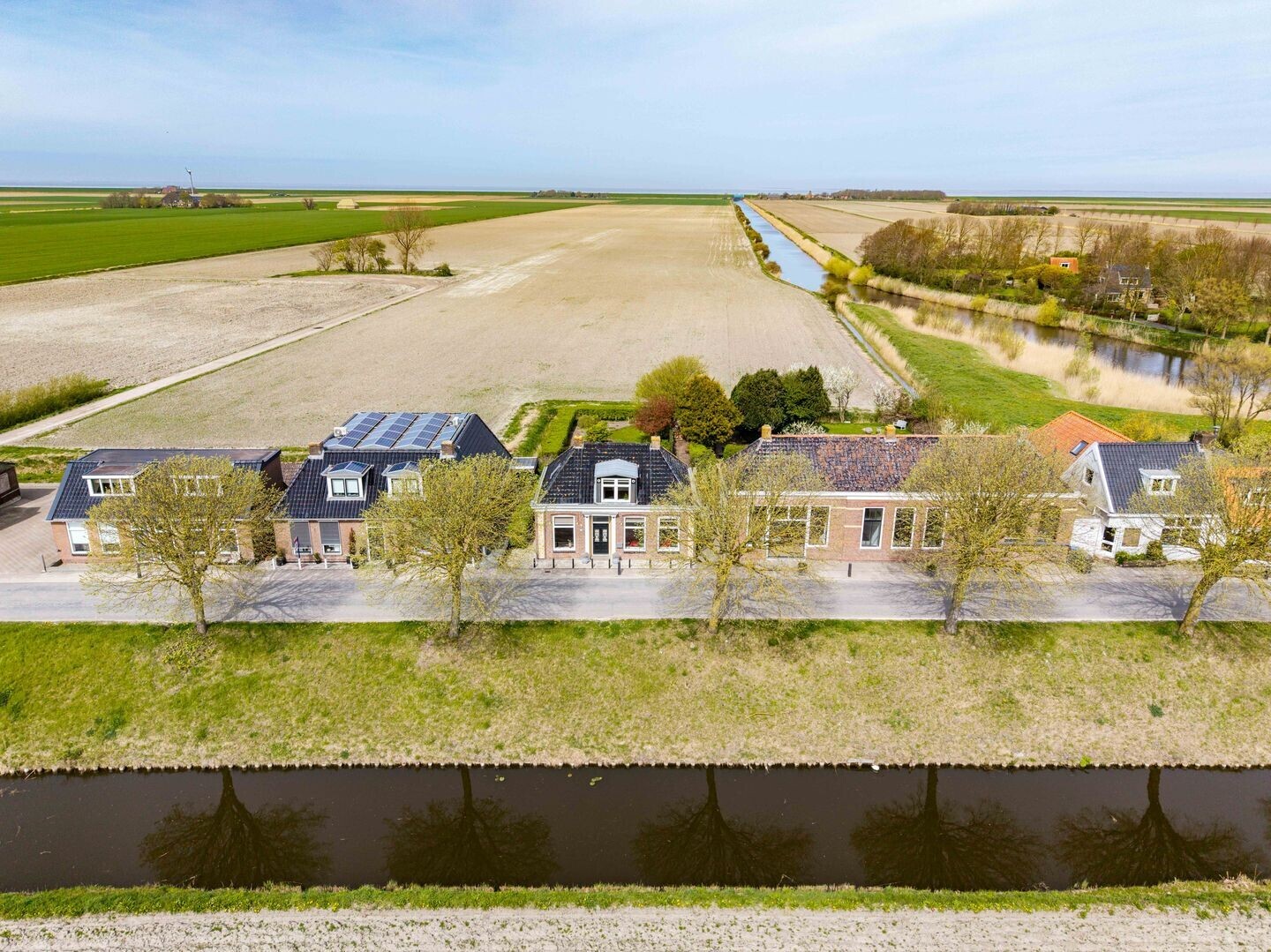 Vrijstaande woning te koop: Oudebildtdijk 666, St.-Jacobiparochie