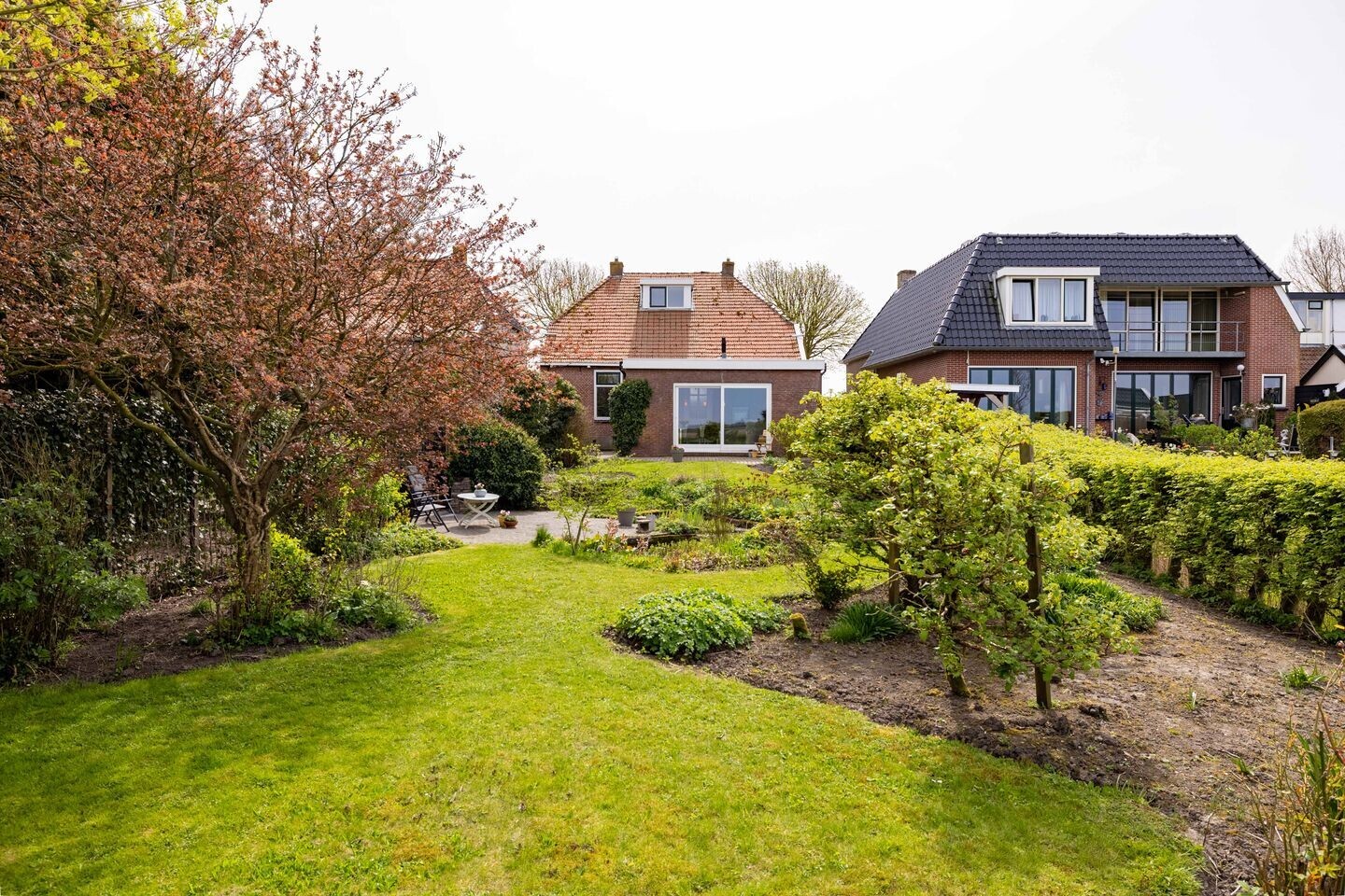 Vrijstaande woning te koop: Oudebildtdijk 666, St.-Jacobiparochie