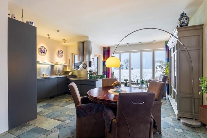 Vrijstaande woning te koop: Oudebildtdijk 668, St.-Jacobiparochie