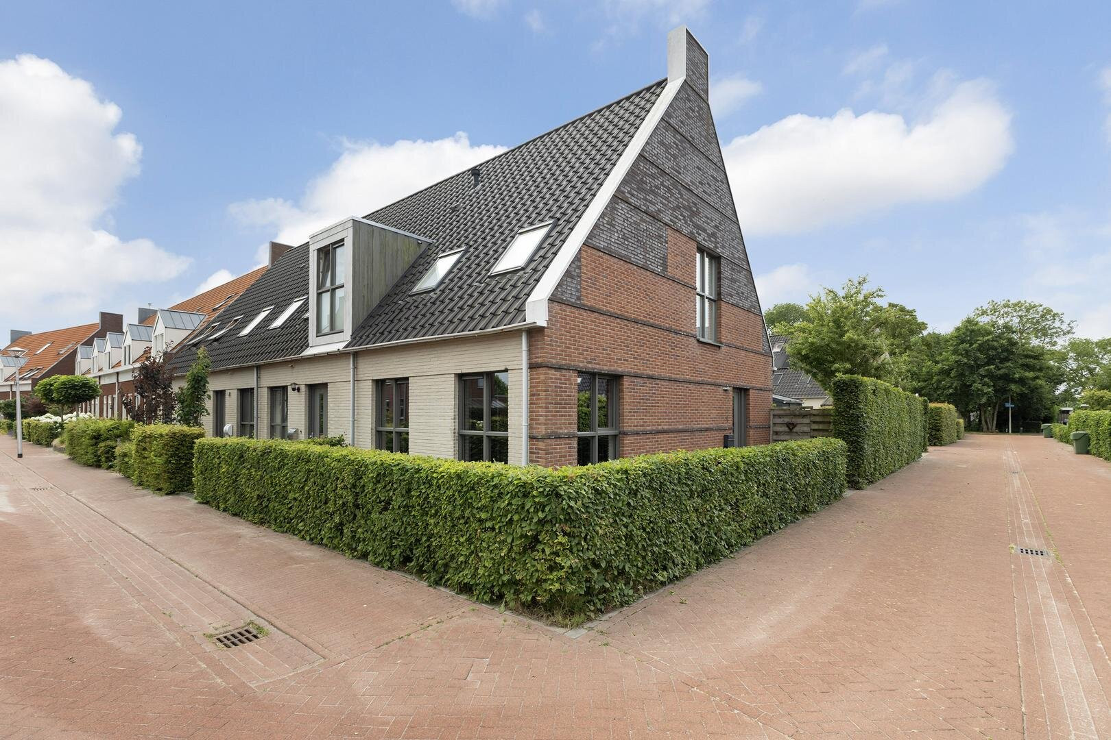 Hoekwoning te koop: Aukjeslân 4, Goutum