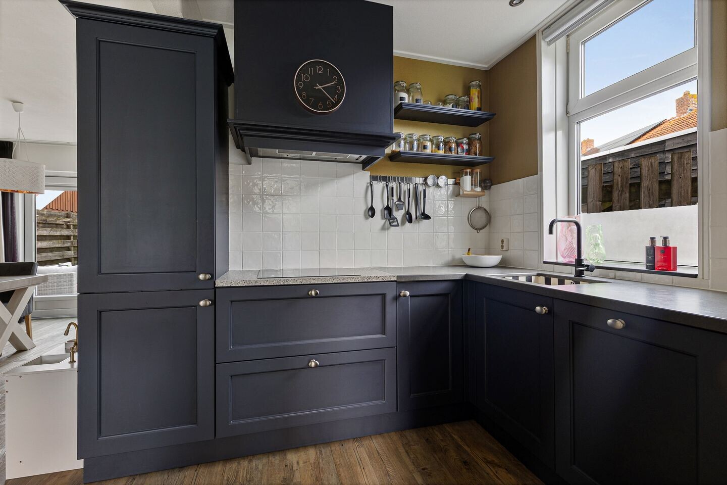 Hoekwoning te koop: Hoedemakersweg 88, Dokkum