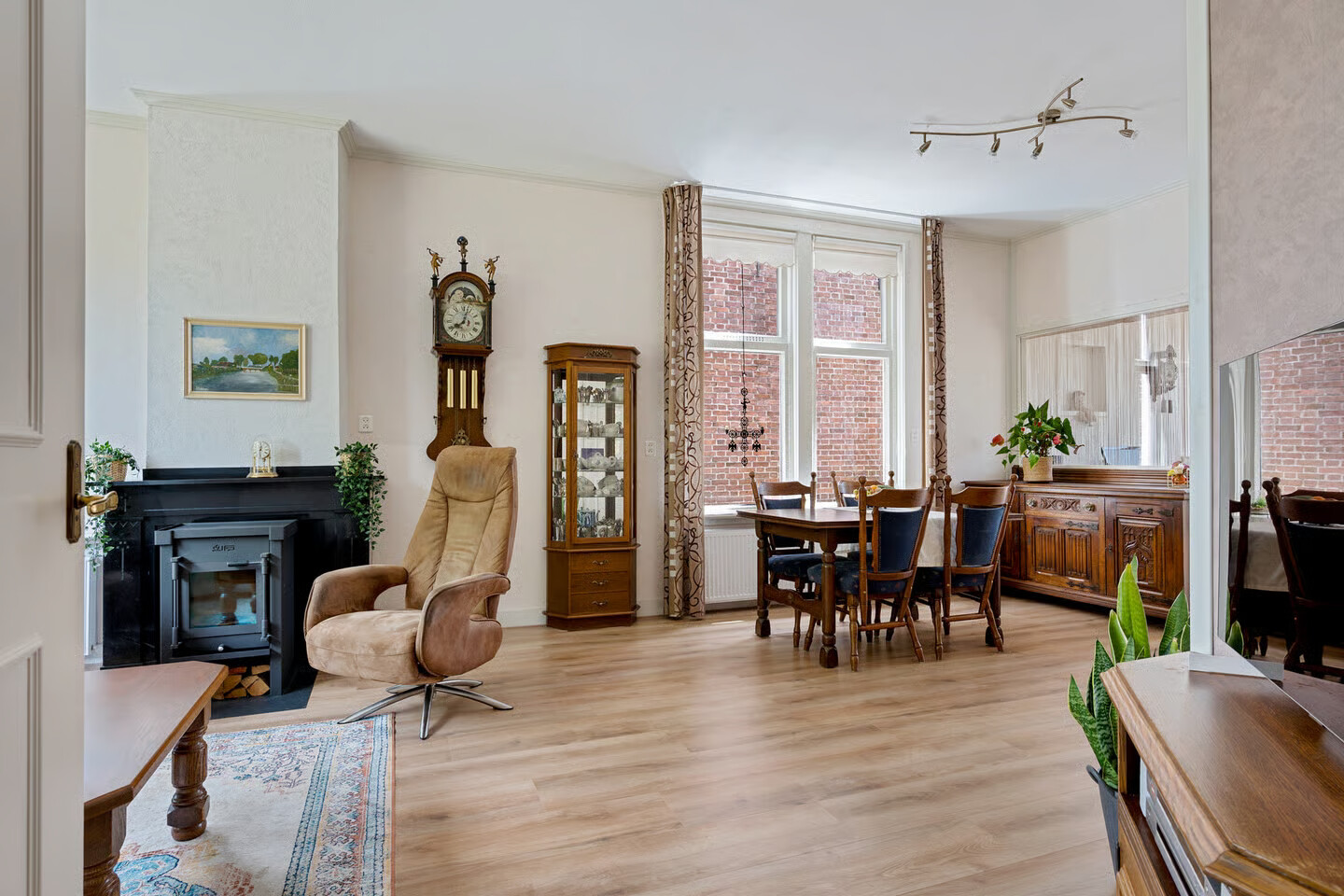 Vrijstaande woning te koop: Stationsweg 38, Dokkum