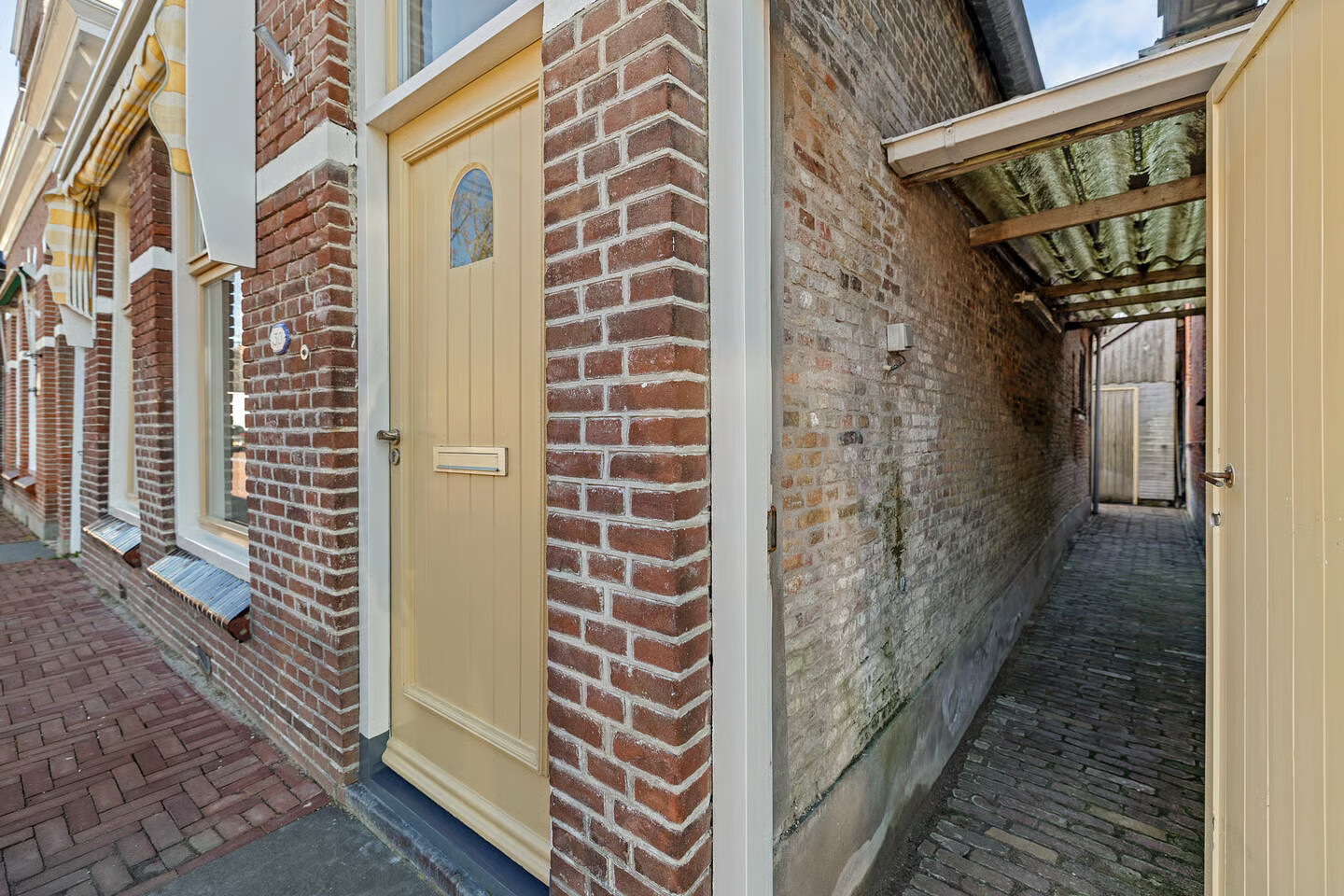 Vrijstaande woning te koop: Oostersingel 30, Dokkum