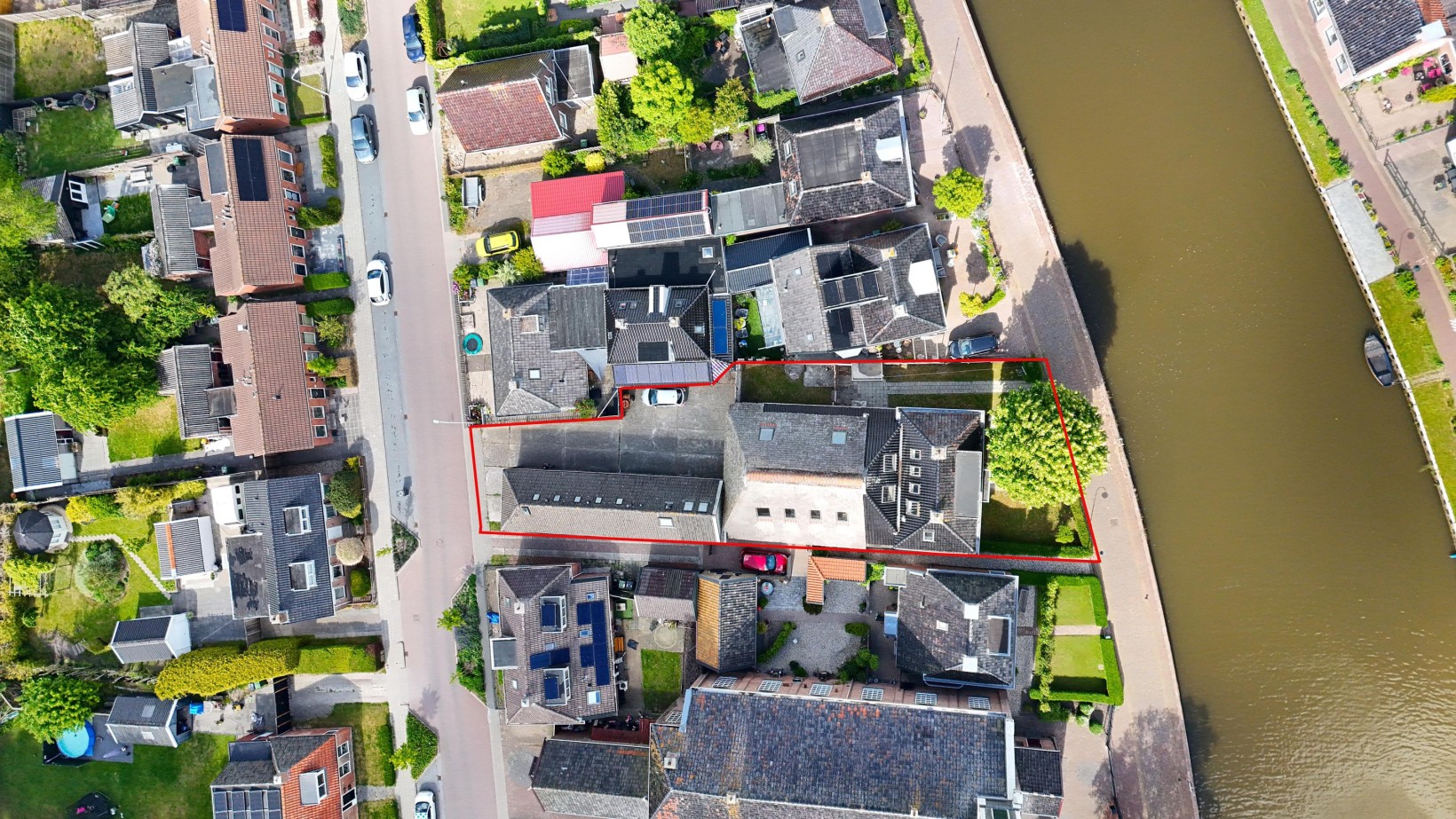 Vrijstaande woning te koop: Ds.R.H.Kuipersstraat 6, Burdaard