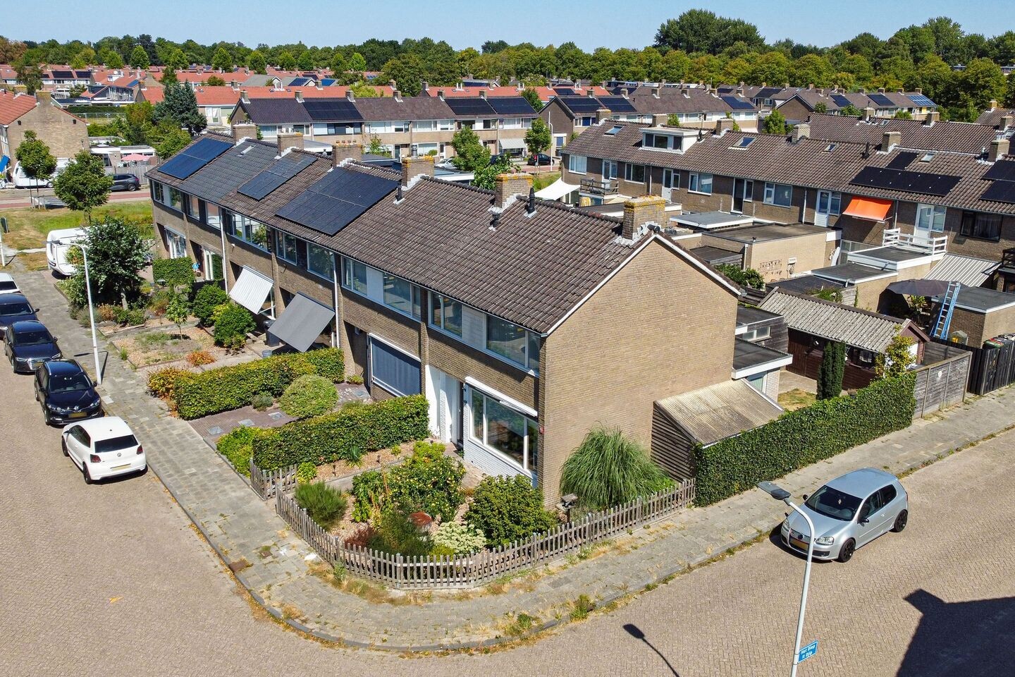 Hoekwoning te koop: De Geeuw 12, Drachten