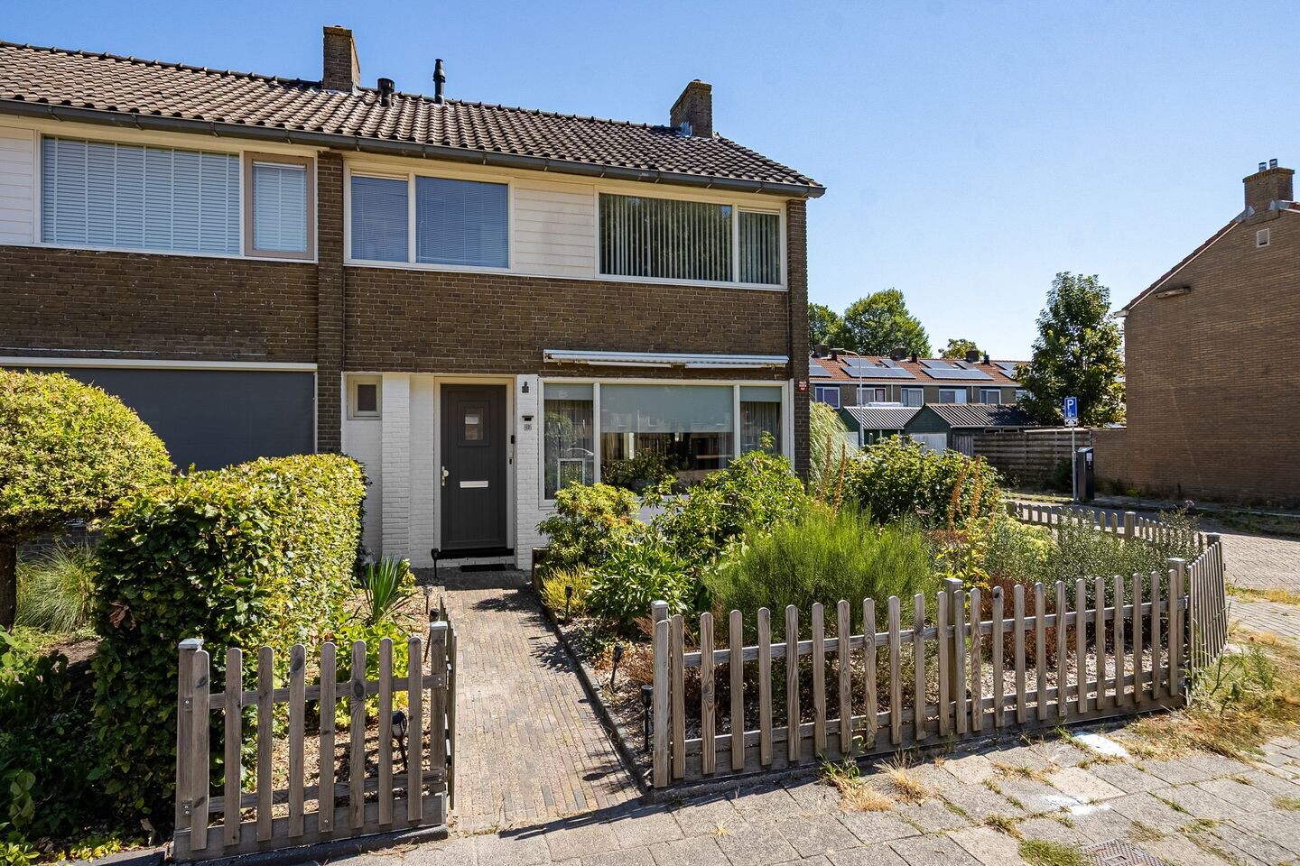 Hoekwoning te koop: De Geeuw 12, Drachten