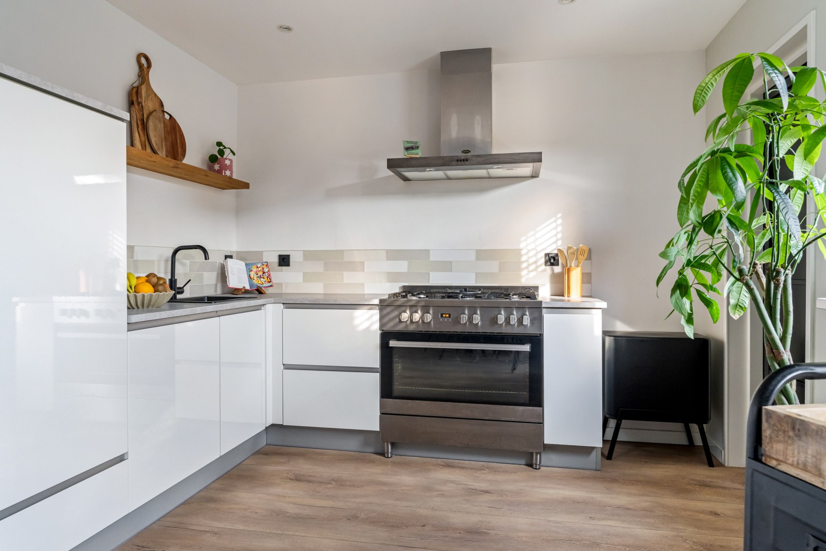 Tussenwoning te koop: De Ee 46, Drachten