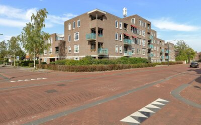 De Lange We. 2-12
