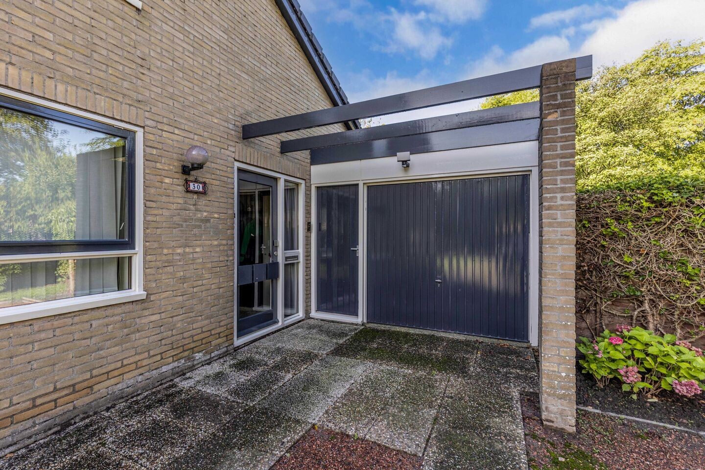 Twee-onder-één-kap te koop: Martena 30, Drachten