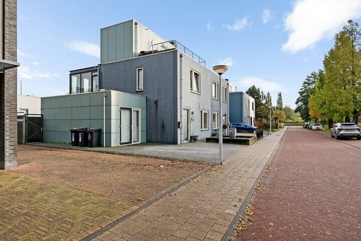 Twee-onder-één-kap te koop: Heideanjer 6A, Drachten